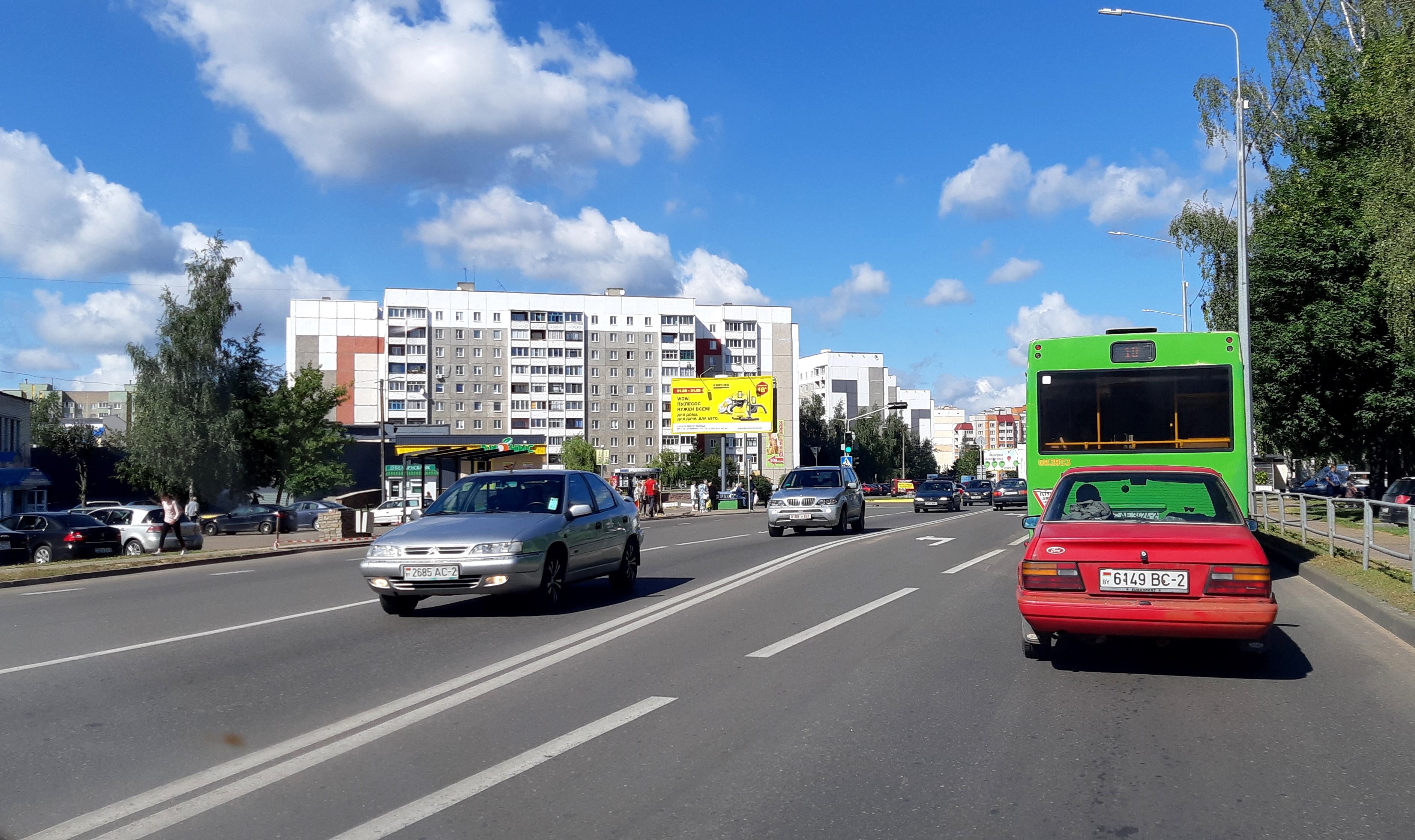 Октябрьская ул., в районе остановки 